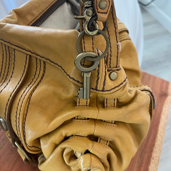 Fossil 54 harvest Yellow Leather Shoulder Bag Overall good shape See flaw - Picture 8 of 16